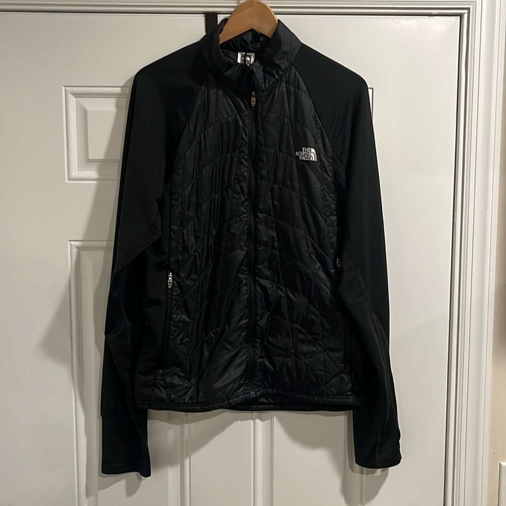 Men’s medium Northface zip up light outer jacket.